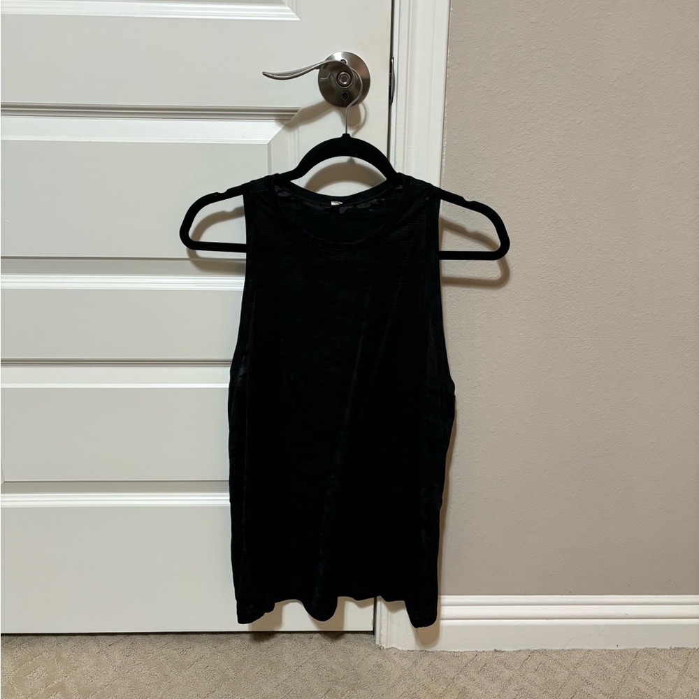Lululemon Miles Ahead Tank (split back) in Black Camo